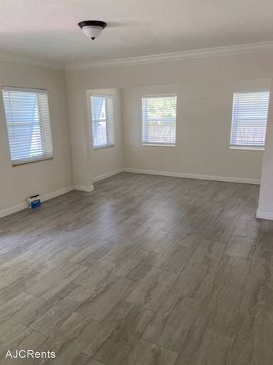 Main picture of 2861 SW 38th Ct