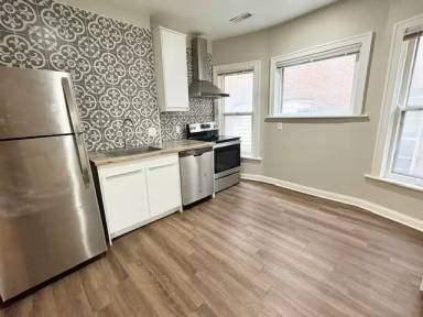 Main picture of 110/112 E. Dayton Street - 112-12