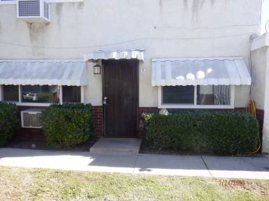 Main picture of 1440 Randy St