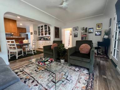 Main picture of 4921 La Roda Ave