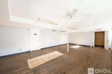 Main picture of 6014 W Lincoln Ave