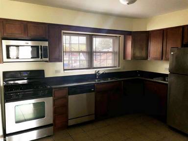 Main picture of 3404 Maple Ave