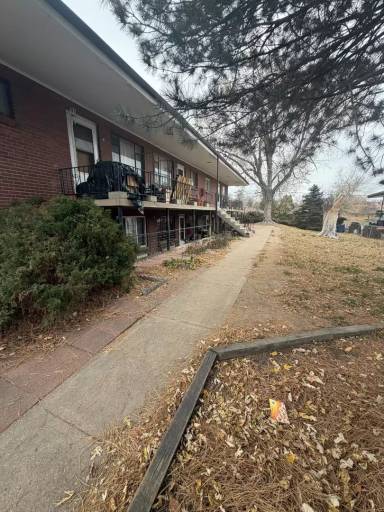 Main picture of 92 W Ida Ave