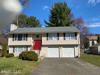 Main picture of 11 Walnut Ave