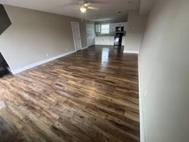 Main picture of 1355 Woodlawn Rd