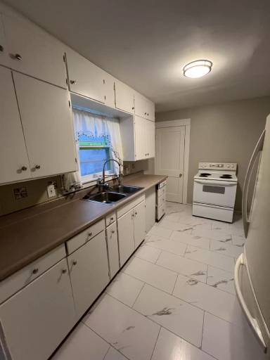 Main picture of 1720 Todd Ave