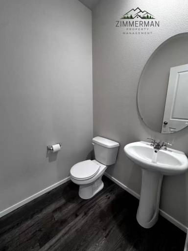 Main picture of 2685 V St