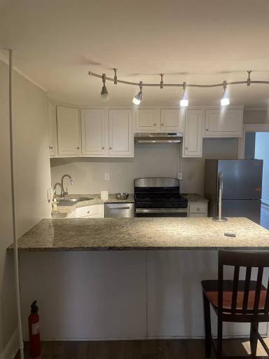 Main picture of 255 4th St