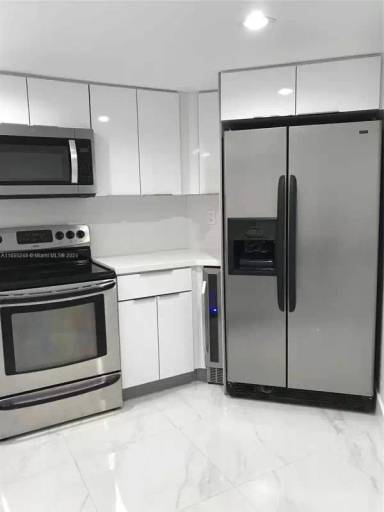 Main picture of 9427 Fontainebleau Blvd