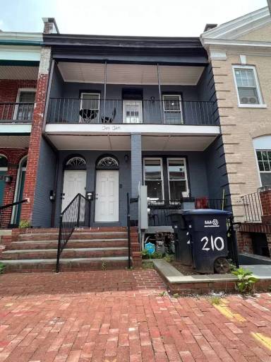 Main picture of 210 Morgan St NW