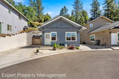 Main picture of 119 Shadow Wood Pl