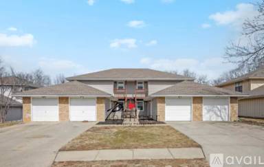 Main picture of 1032 NE Lindsay Ave