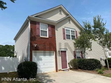 Main picture of 121 Oak Grove Pl