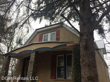 Main picture of 306 E High St