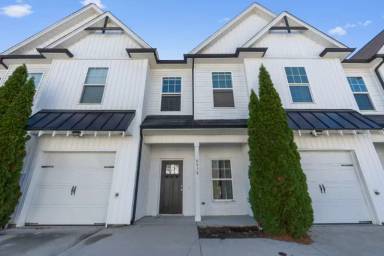 Main picture of 8420 Brookmoor Ln