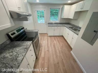 Main picture of 19 Carroll Hill Rd