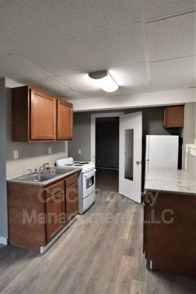 Main picture of 2 Main St