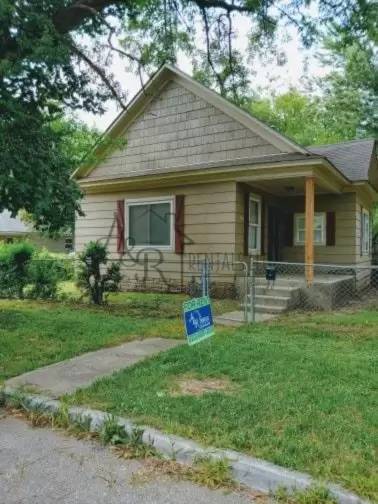 Main picture of 714 W 7th St