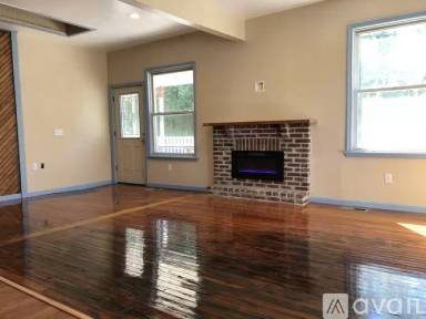Main picture of 124 Market St