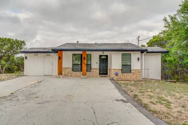 Main picture of 1482 Avenue Q