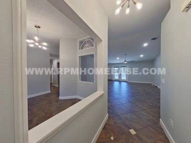 Main picture of 7933 Skyview Blvd