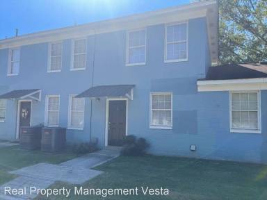 Main picture of 833 North Ave