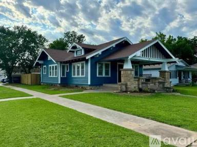 Main picture of 513 S Harrison Ave