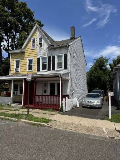 Main picture of 18 Wiley Ave