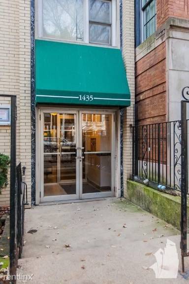 Main picture of 1435 N Dearborn St