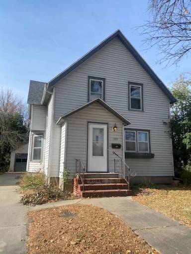 Main picture of 1215 6th St S