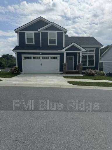 Main picture of 111 Leyland Cir