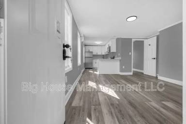 Main picture of 1725 Hollins St