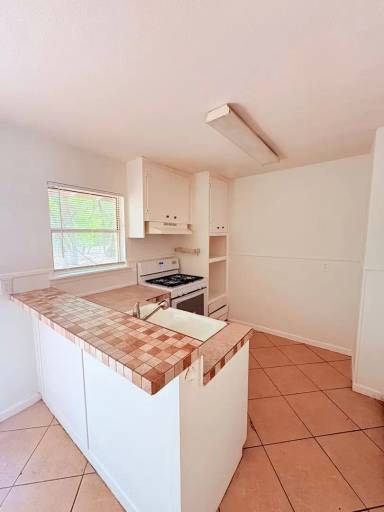 Main picture of 4900 Blueberry Trl