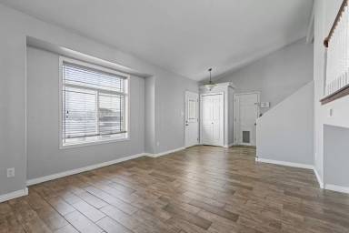 Main picture of 2107 Dakota Ln