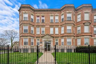Main picture of 7152 S Emerald Ave