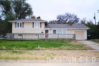 Main picture of 4425 SW 27th Ter