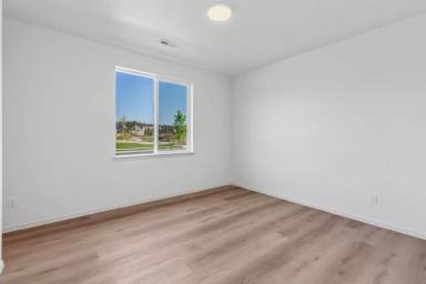 Main picture of 12941 N Genesis Blvd