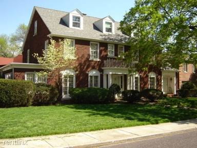 Main picture of 3810 N Linden Ln