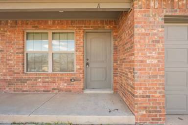 Main picture of 2 Windy Meadow Ln