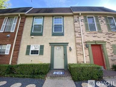 Main picture of 2727 Shelby Ave