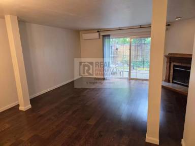 Main picture of 5913 Chardonnay Dr SE