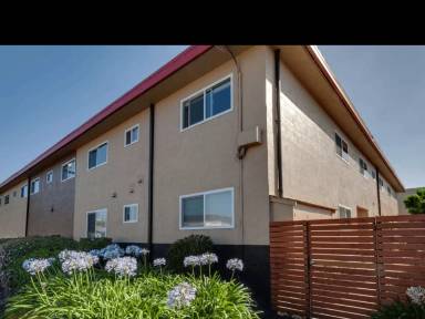 Main picture of 510 Castro St