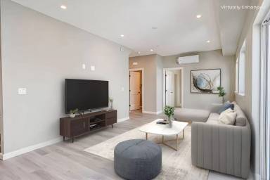 Main picture of 5261 Harmony Ave