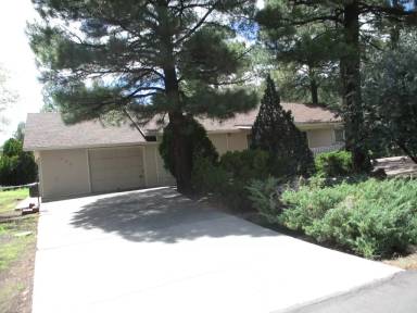 Main picture of 920 N 34th Dr