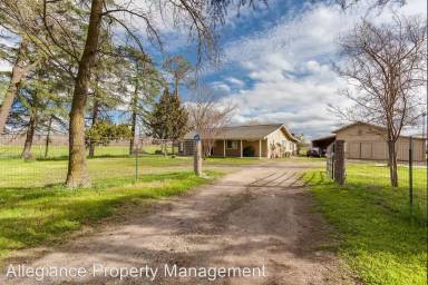 Main picture of 10918 Warnerville Rd