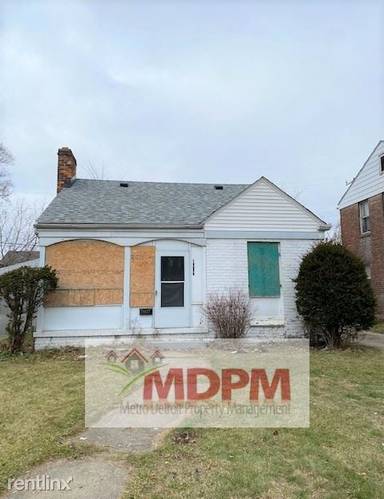 Main picture of 18027 Rutherford St