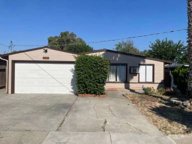 Main picture of 3344 Pamelia Way