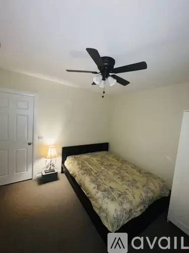 Main picture of 14 Old Hill Ln