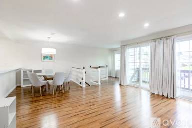 Main picture of 421 Wendover Dr