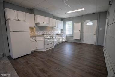 Main picture of 1222 Washington St
